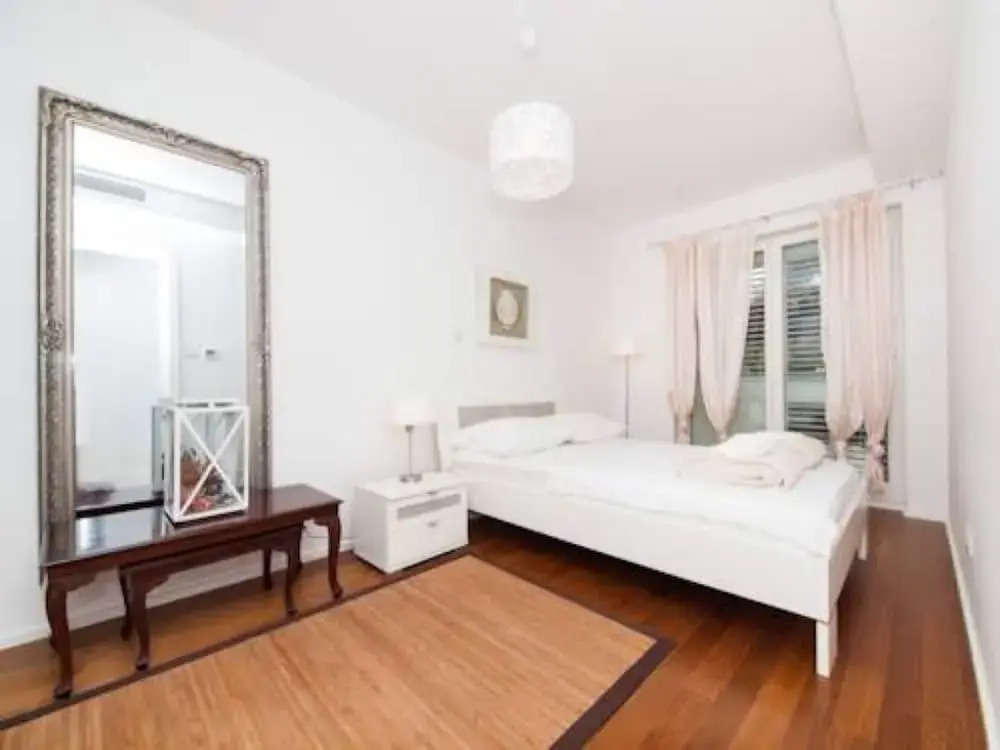 Apartment Vesna - Superior Three Bedroom Apartment With Balcony