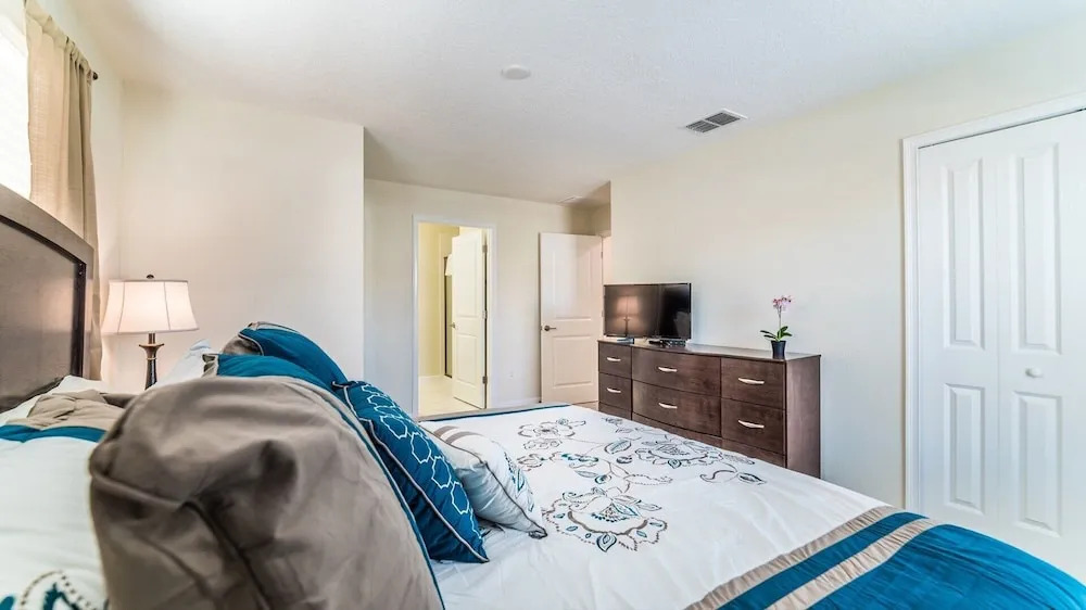 Storey Lake Resort Vacation Townhome - Includes Resort Clubhouse 0753