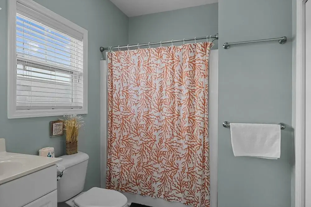 Linger Longer 3 Bedroom Home by RedAwning