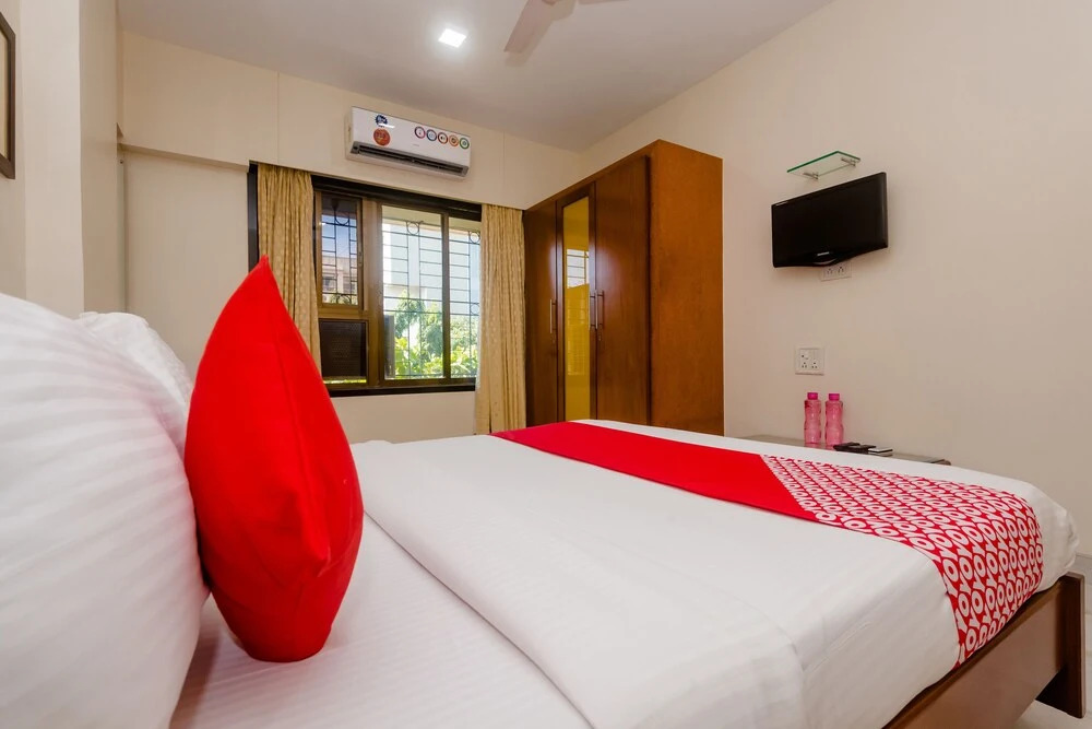 OYO Apartments Mumbai Domestic Airport 1