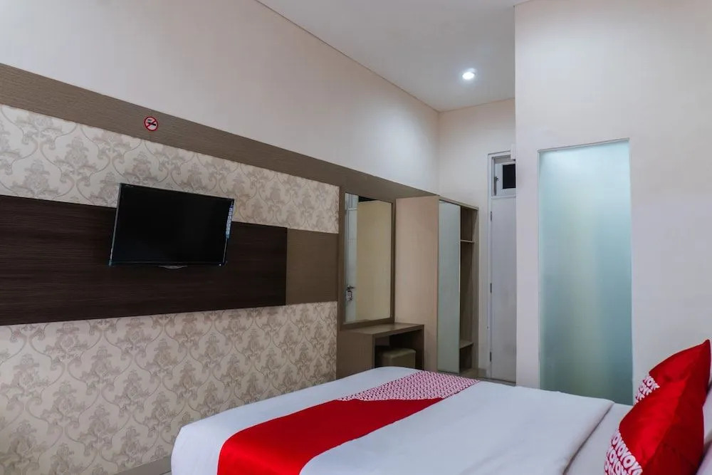 OYO 787 Hotel Kuwera Inn