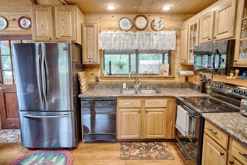 Pinetop Forty Niner 2 Bedroom Cabin