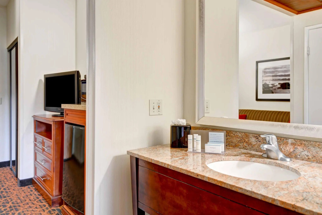 Hampton Inn & Suites San Clemente - Fully Renovated
