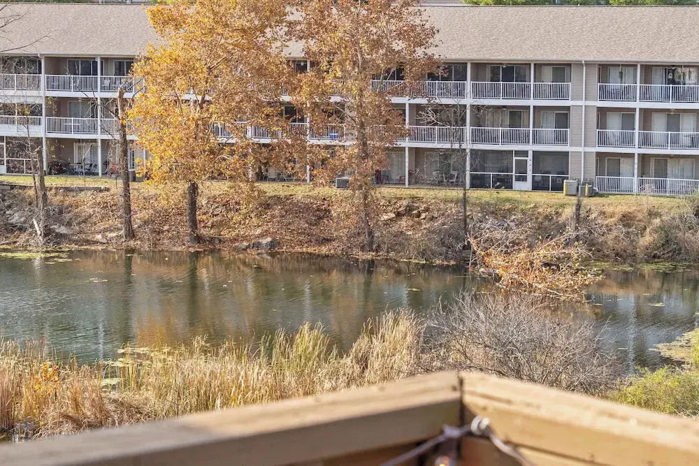 Escape to the Pond View Oasis - Resort Amenities
