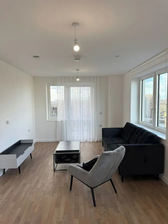 Stratforf 2-bed Apt, Sleeps 4 With Private Garden