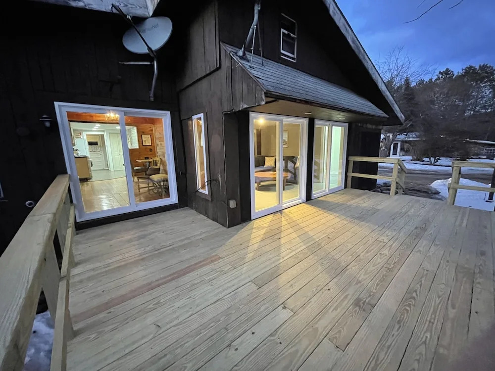 Brookside Hideaway, Brook Road Inn