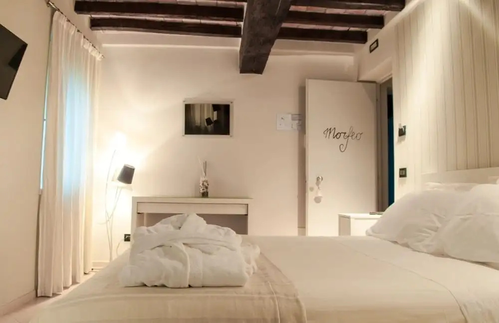 Emilios Rooms