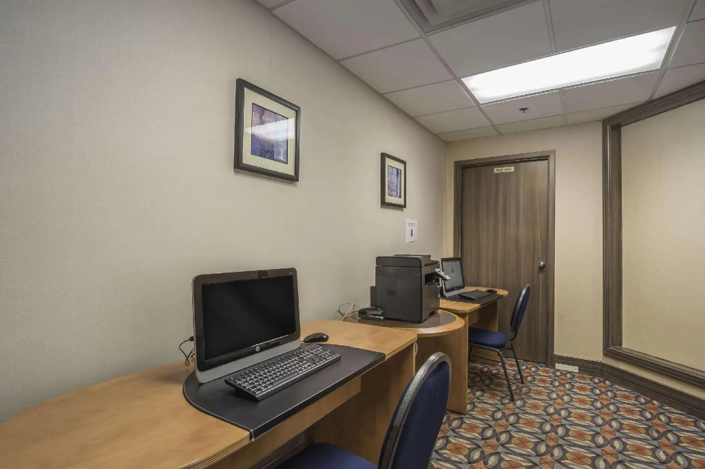 DoubleTree by Hilton Calgary North