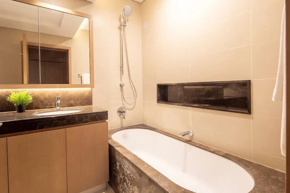 Modern 2BR w/ Tranquil Ambience in Emirates Hills!