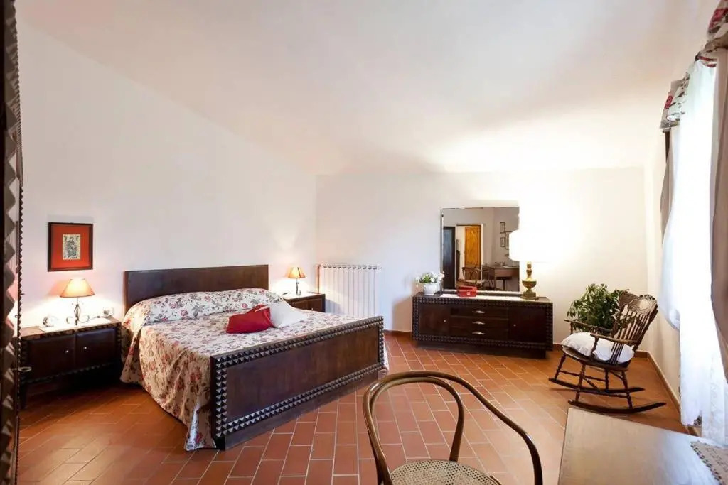 Huge Country House in San Gimignano
