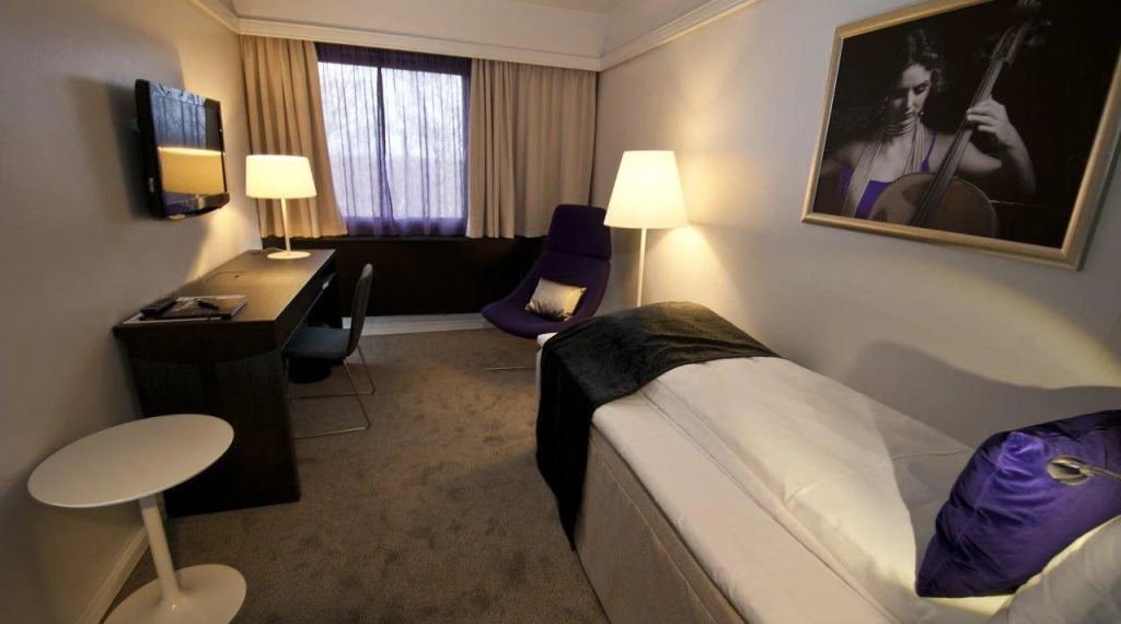 First Hotel Alstor