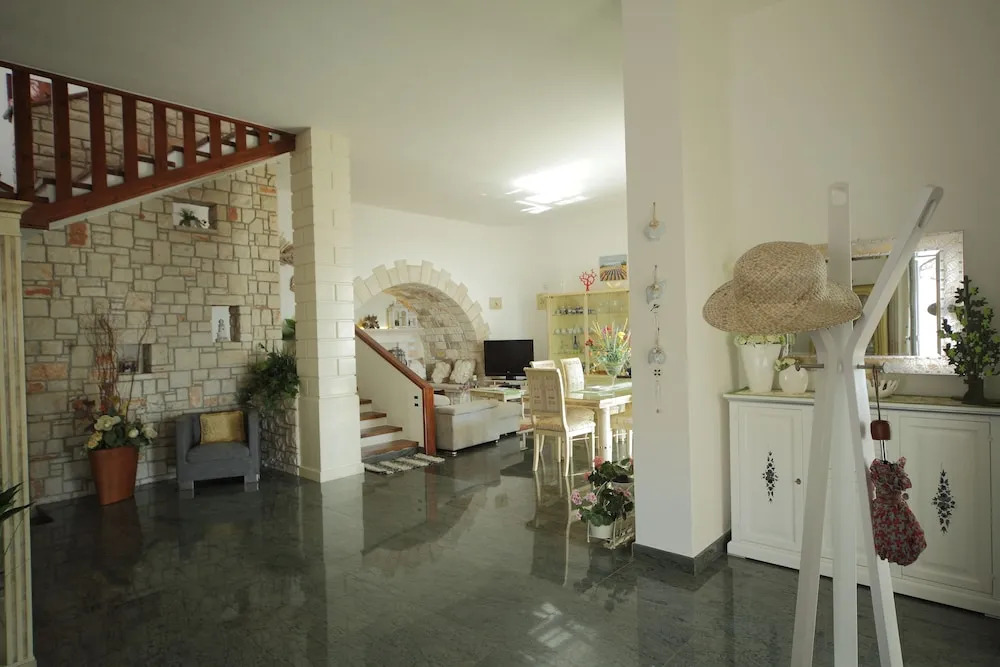 Villa Degli Dei