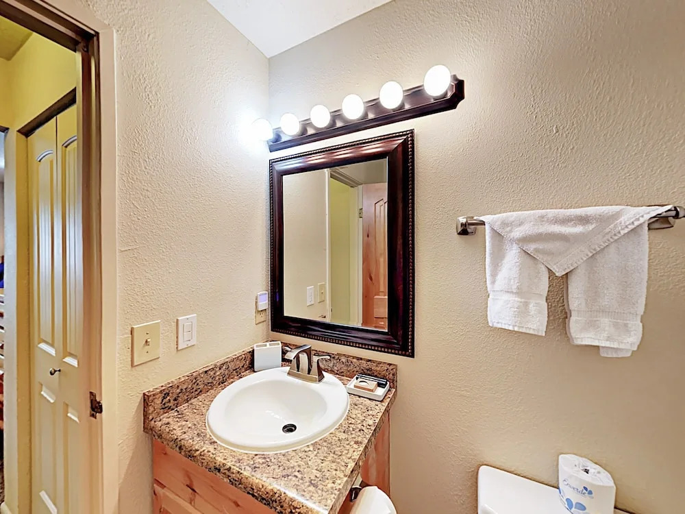 3710 Navajo Trail Townhouse Unit #74 4 Bedrooms 4 Bathrooms Townhouse