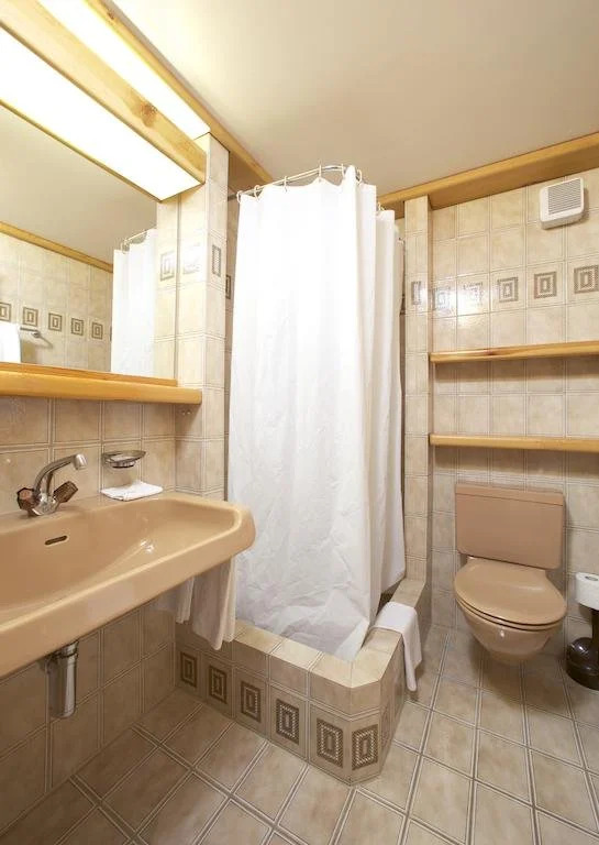 Arena Guesthouse