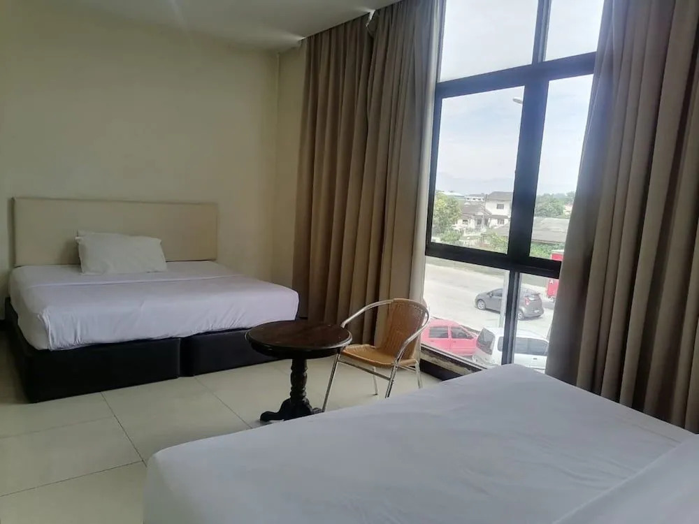 OYO 90392 Pulai City Hotel