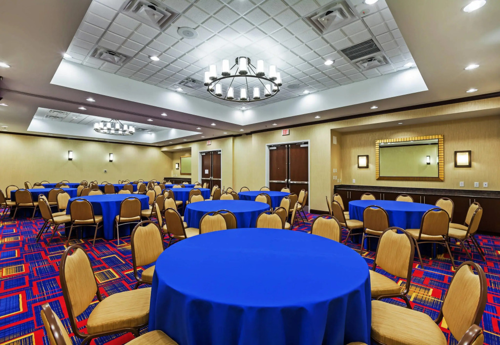 Clarion Hotel The Colony - Plano West