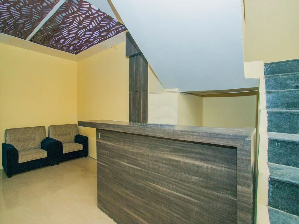 OYO 16723  Stay Bridge Vibe