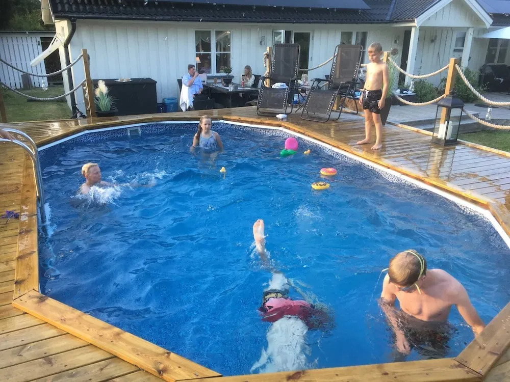 Large House With Pool and Close to the sea