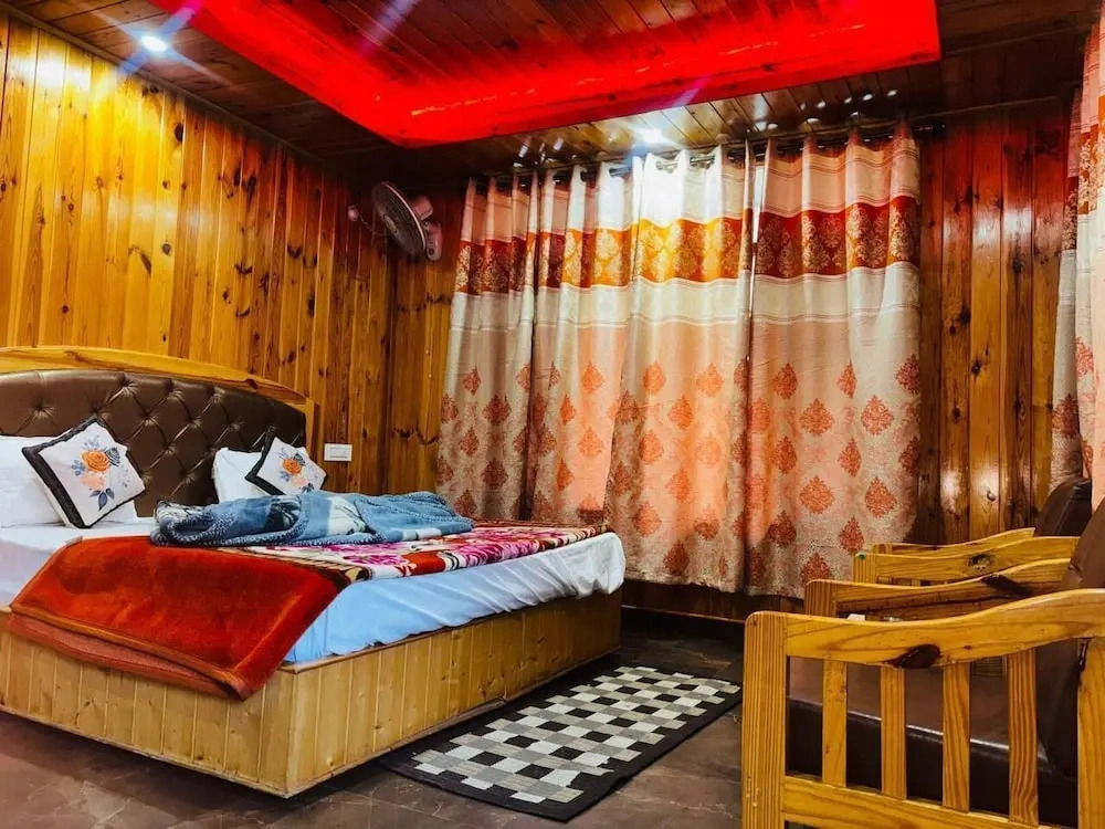 Fusion Guest House And Cafe