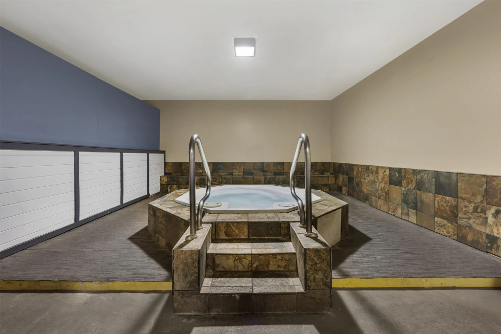 Best Western Pier Point Inn
