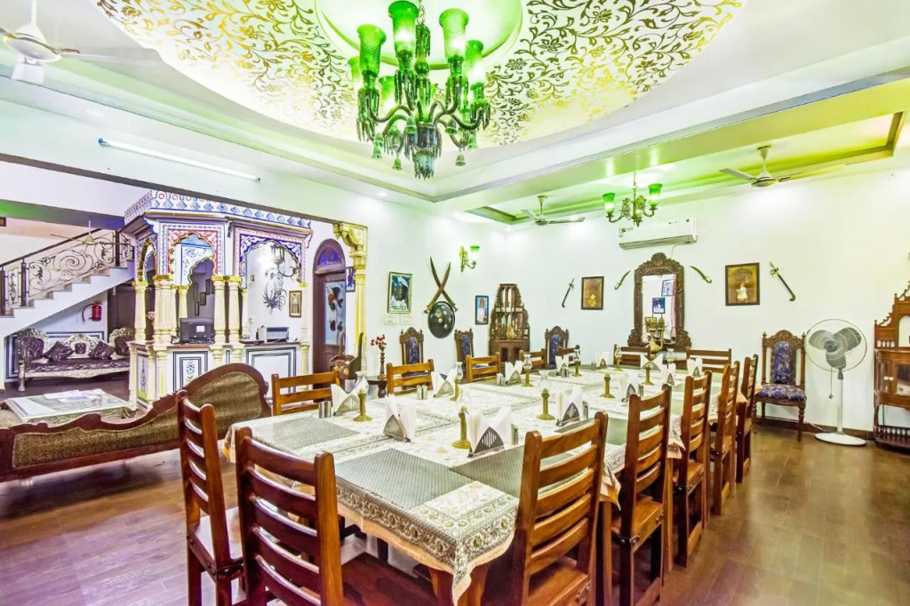 Fabhotel Shree Villas