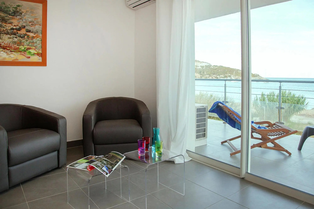 Res. Villa Tyrrenia, Macinaggio/rogliano, Apartment With bay View