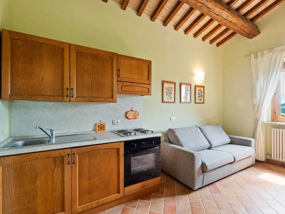 Beautiful Villa in Belforte All'isauro With Swimming Pool