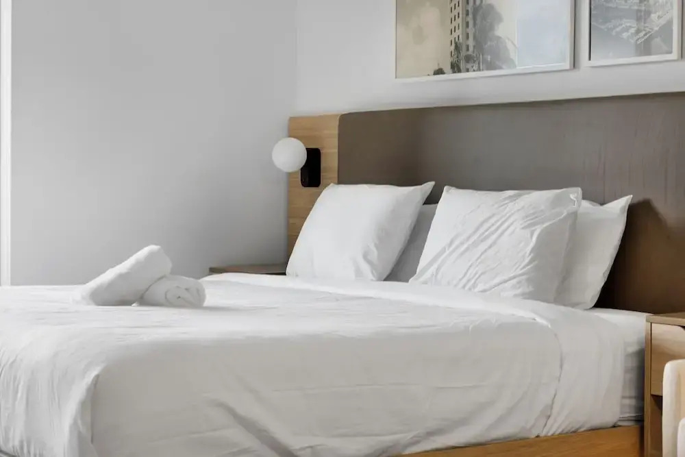 Elegant DTW Living 1BR with City Views