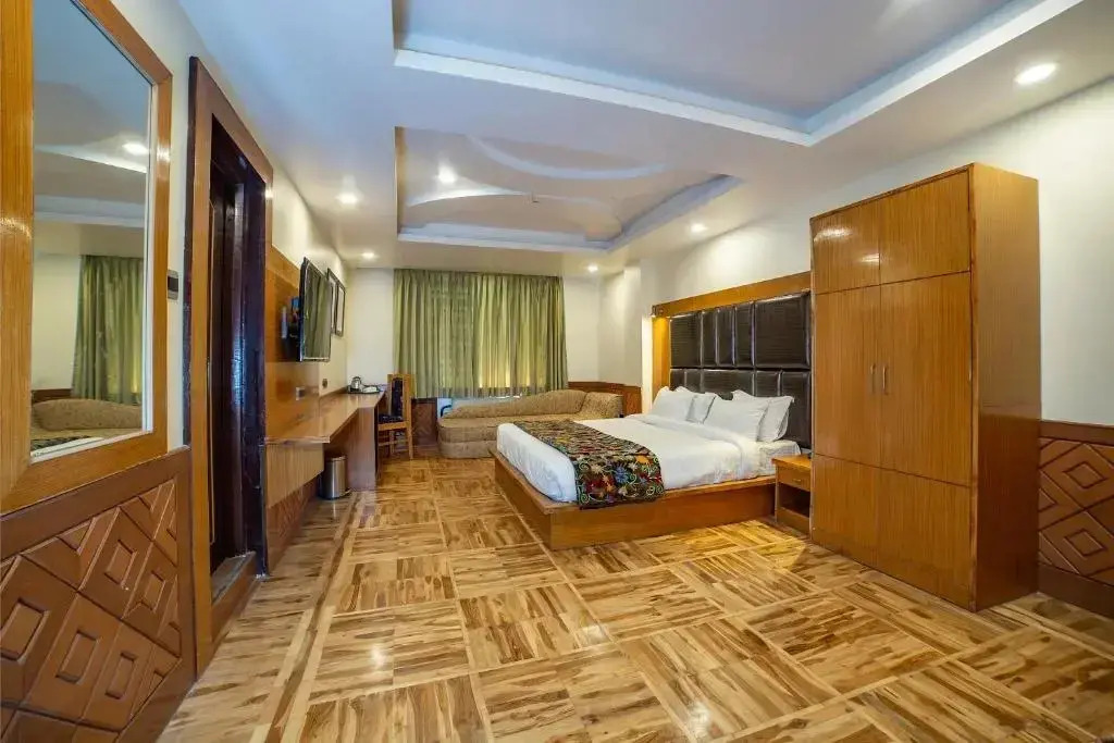 Opera Inn by OYO Rooms