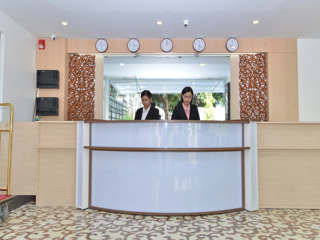 Serene Valley Hotel