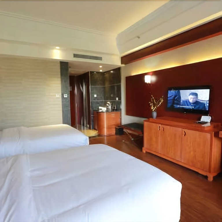 Qiliping Peninsula Hotel