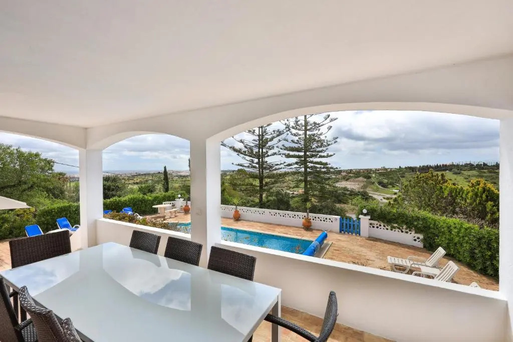 CoolHouses Algarve Lagos, 4 bed single-story House, pool and amazing panoramic views, Casa Fernanda
