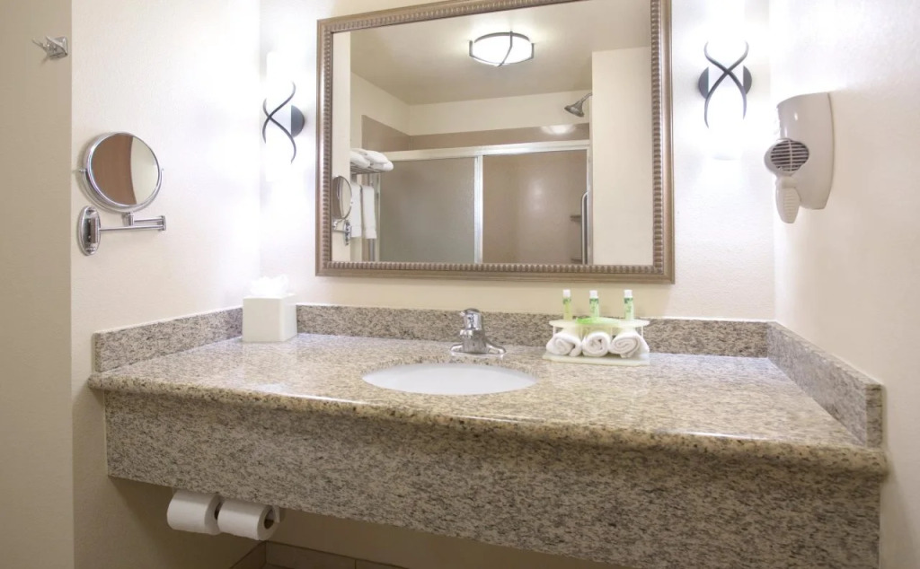 Holiday Inn Express and Suites Los Alamos Entrada Park by IHG