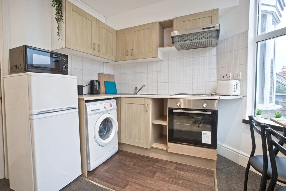 Short Stay Bristol - Stapleton 3 Apartment