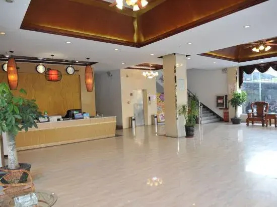 Shuoyu jiari Hotel (Danzhou bus station)