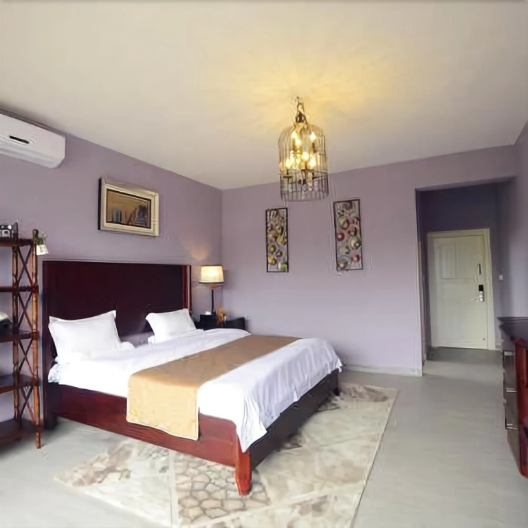 Xifeng Shouma Theme Hotel