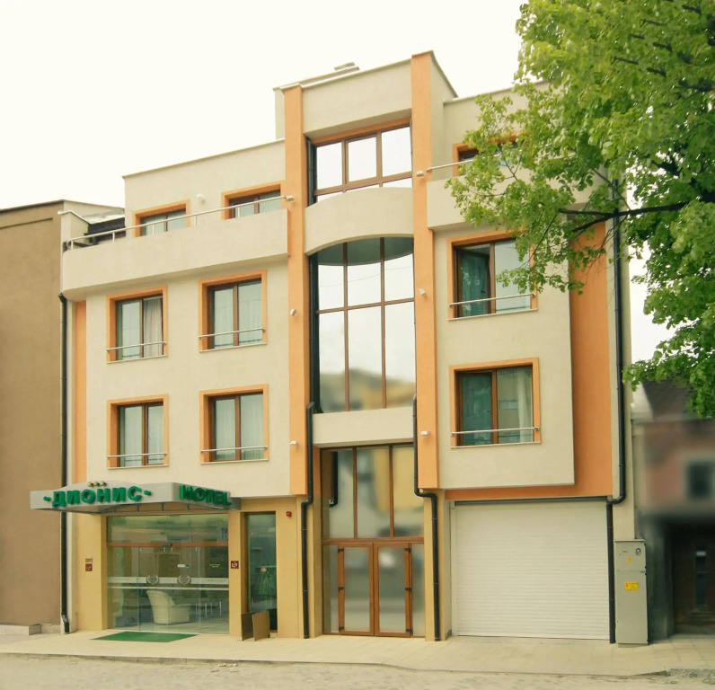 Dionis Hotel