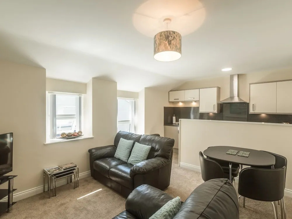 Apartment 4, 7 St Anns Apartments