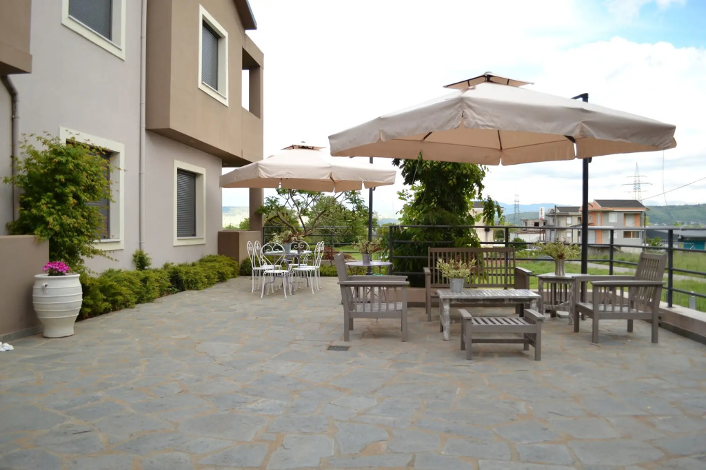Ellopia Point Hotel