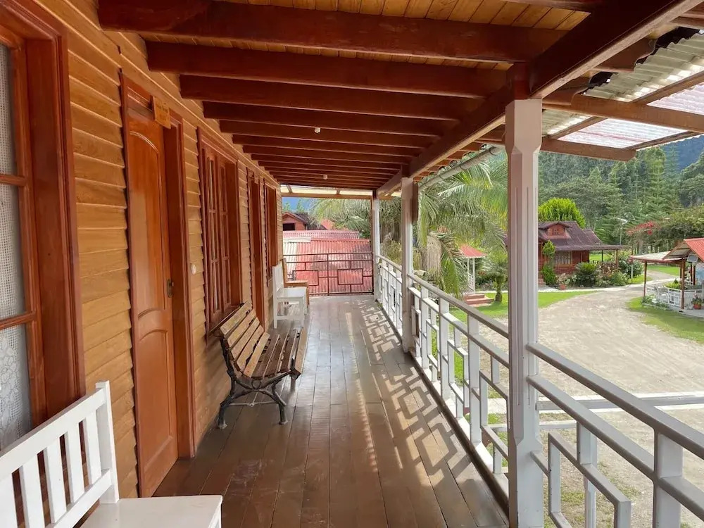 Cemayu Lodge