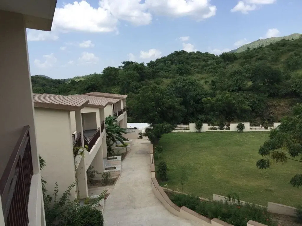 Le Madhulika Maharana Resort & Spa