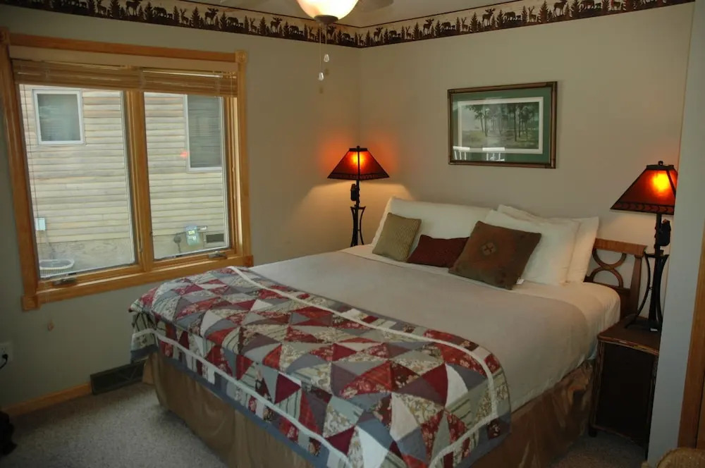 Apostle Pines 4 by Winfield Inn