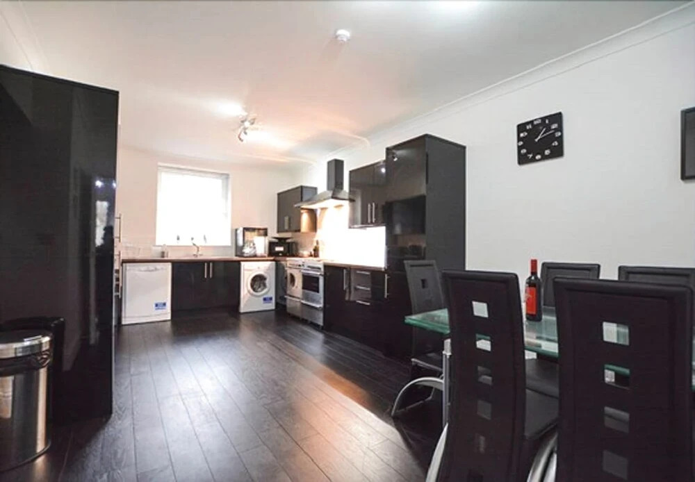 Reiver Apartment