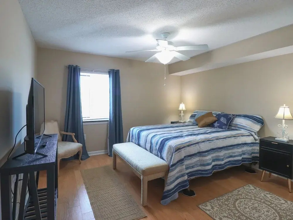 Yacht Club Villas #1-201