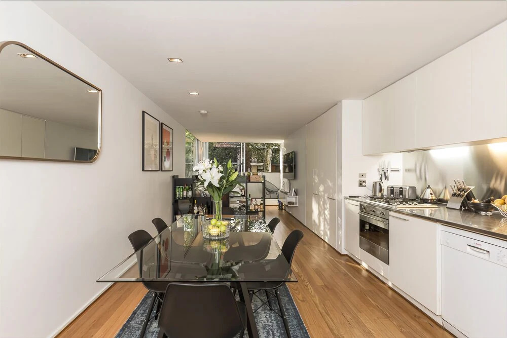 Two Storey Lux Apartment Near CBD