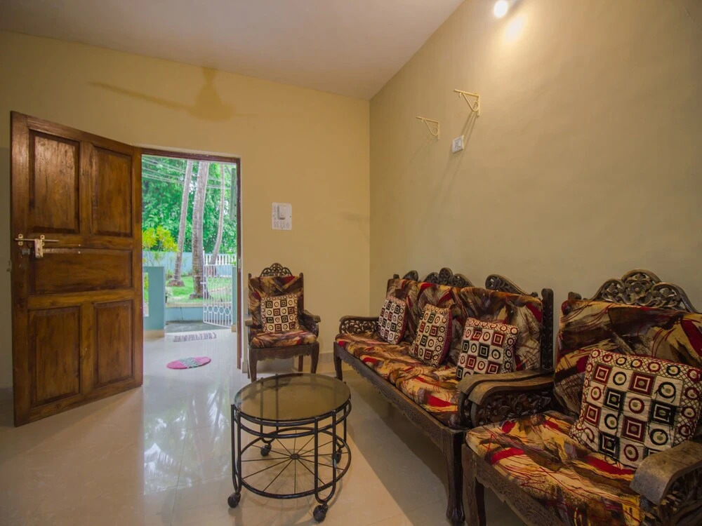 OYO 16456 Home Decent 1BHK Vagator