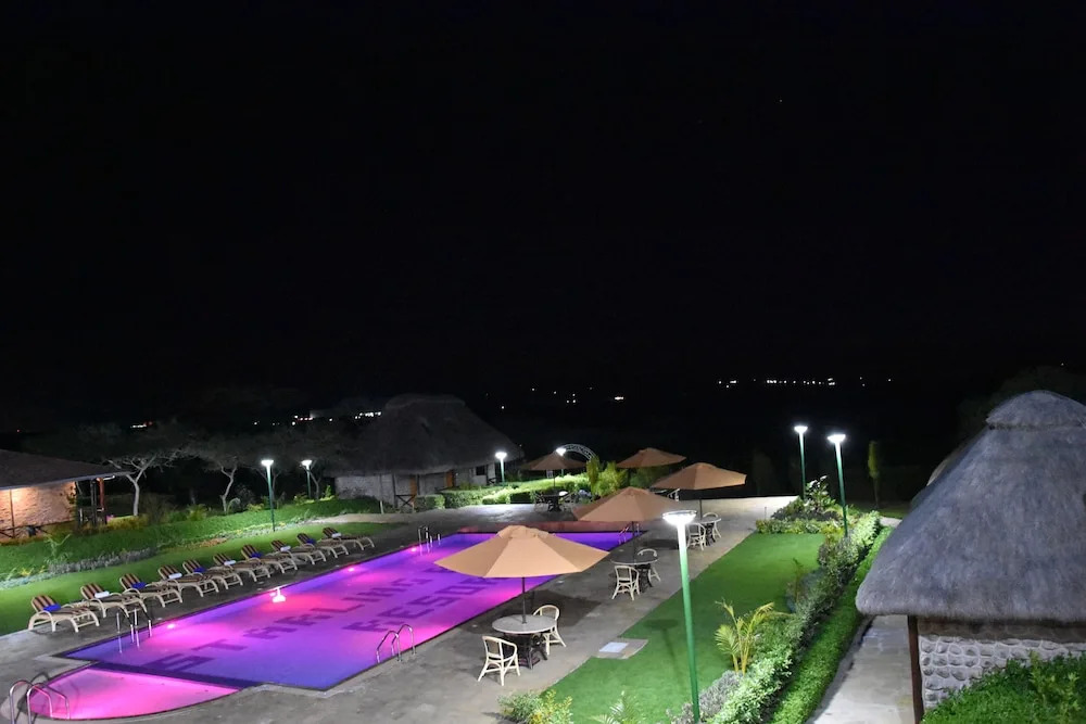 Starling Bird Resort