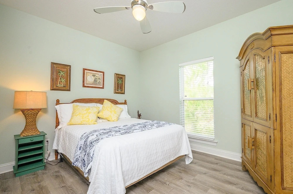 New Listing! Spacious Beach W/ Pools & Tennis 5 Bedroom Home