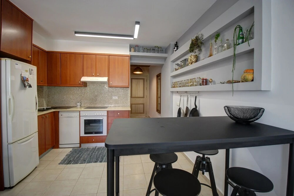1 Bedroom Apartment on Beach Elias Upper