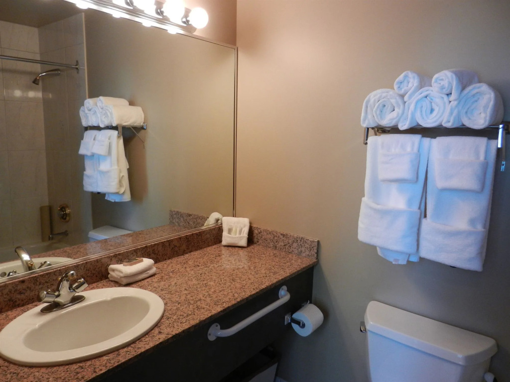 Rosedale Condominiums